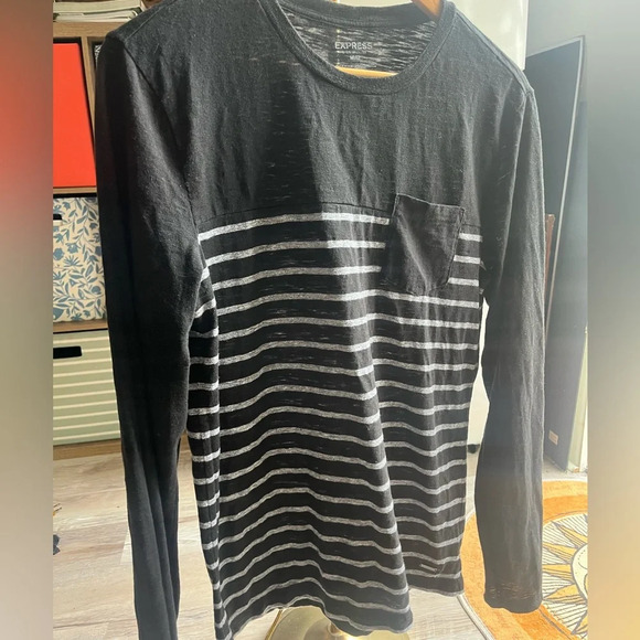 NWOT men’s Express long sleeve crew neck tee - Picture 4 of 5